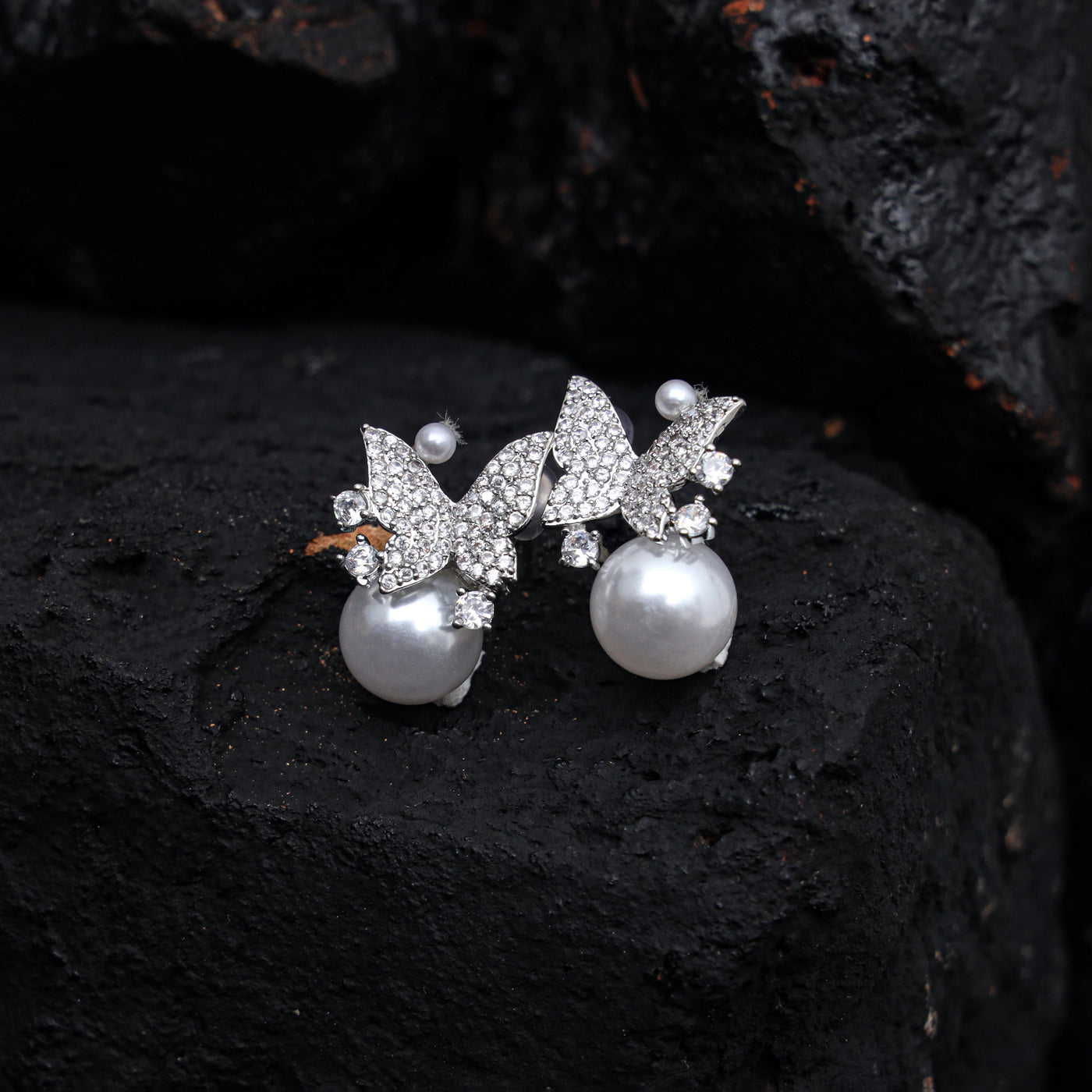 Beautiful Silver plated AD Ear Tops Pearl