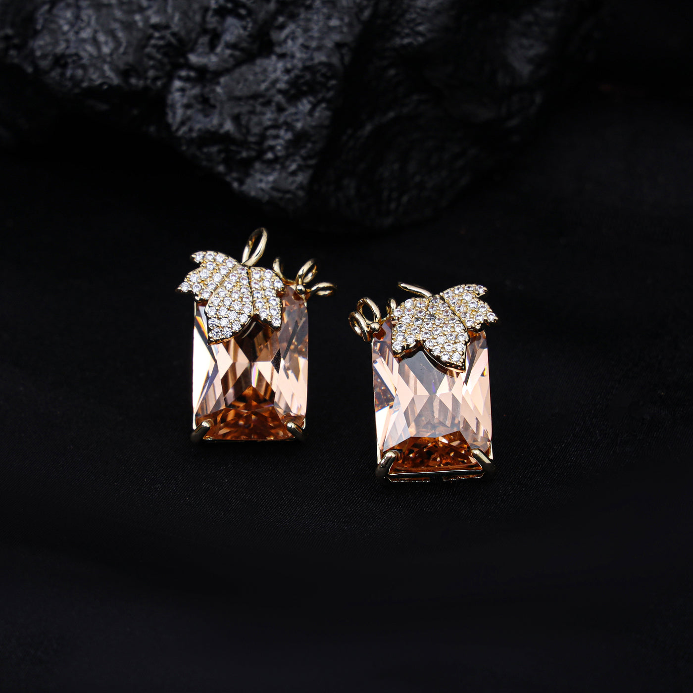 Beautiful Aesthetic Golden Leaf AD Studs